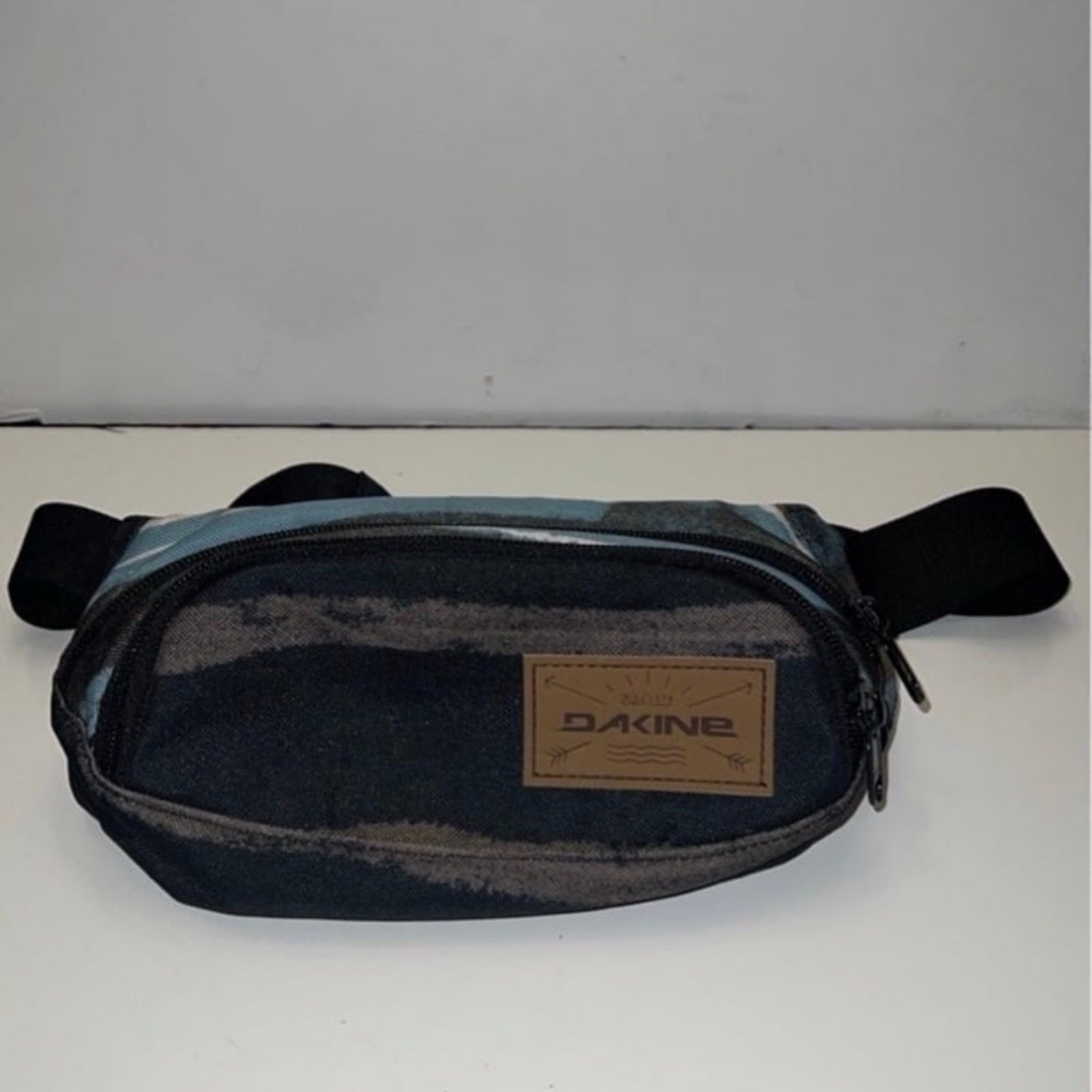 Dakine Black and Gray Men's